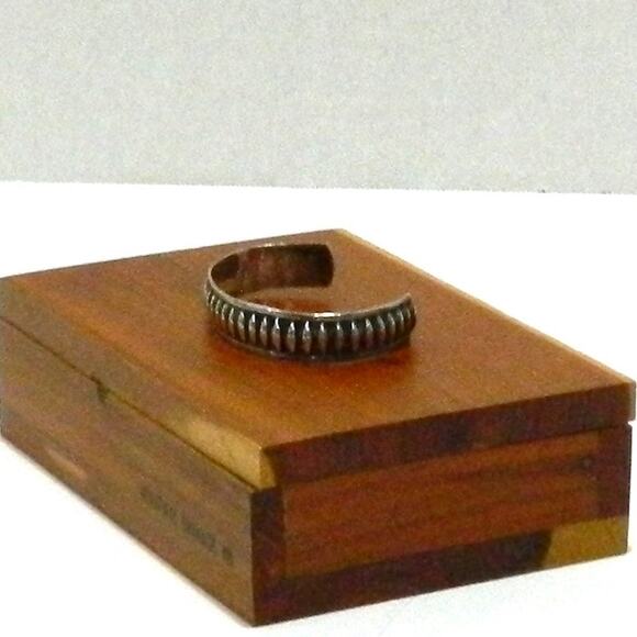 Platao Vintage JFG Signed Sterling Silver Cuff Bracelet - Picture 4 of 6